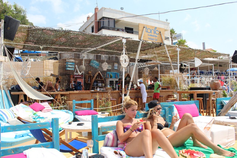 Tonic Beach Bar on Sunday